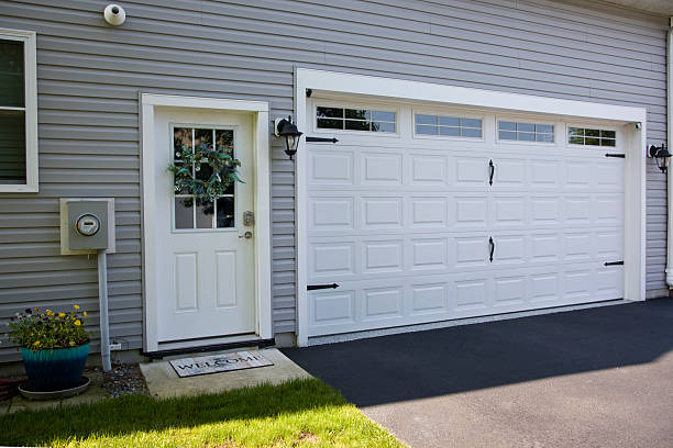 24/7 Emergency Garage Door Panel Replacement experts in Larksville, PA